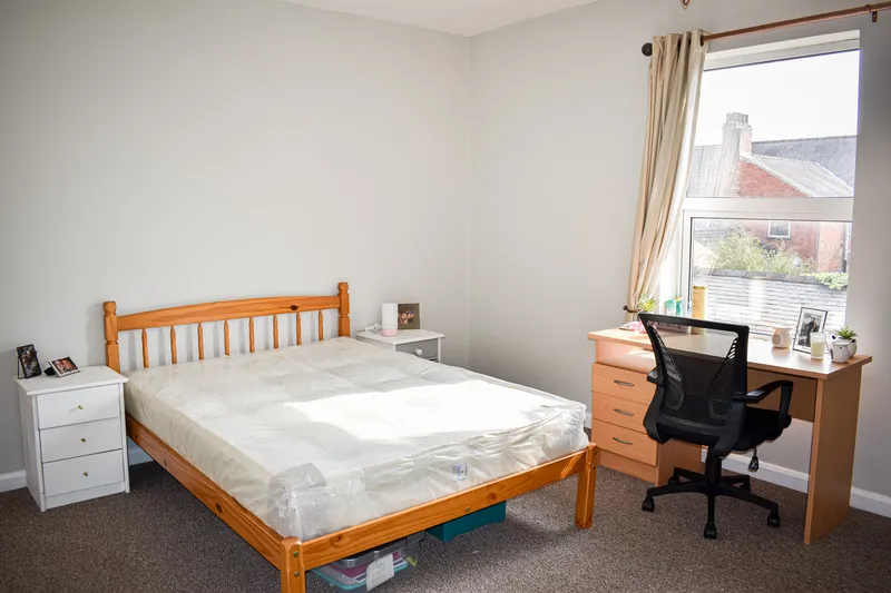 Homely 3 Bed Student House // Aug 2026 - Image 9